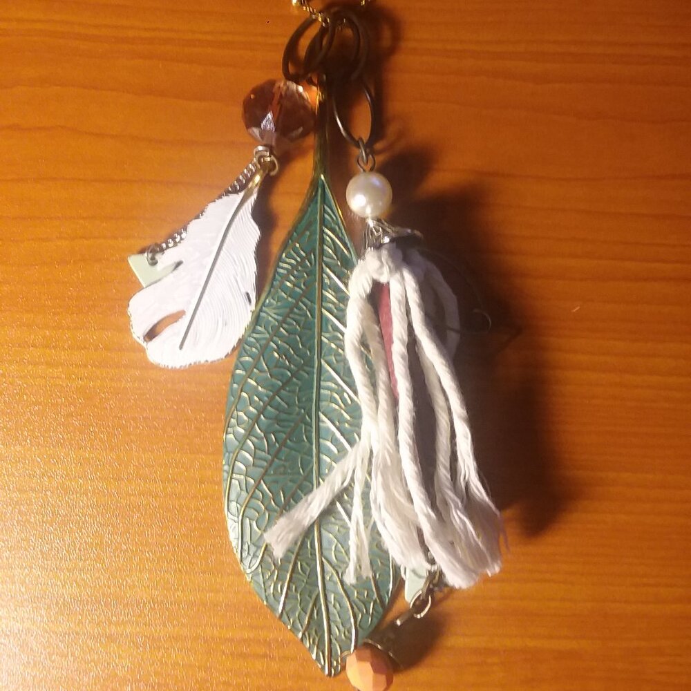Plunder Leaf Necklace 35"